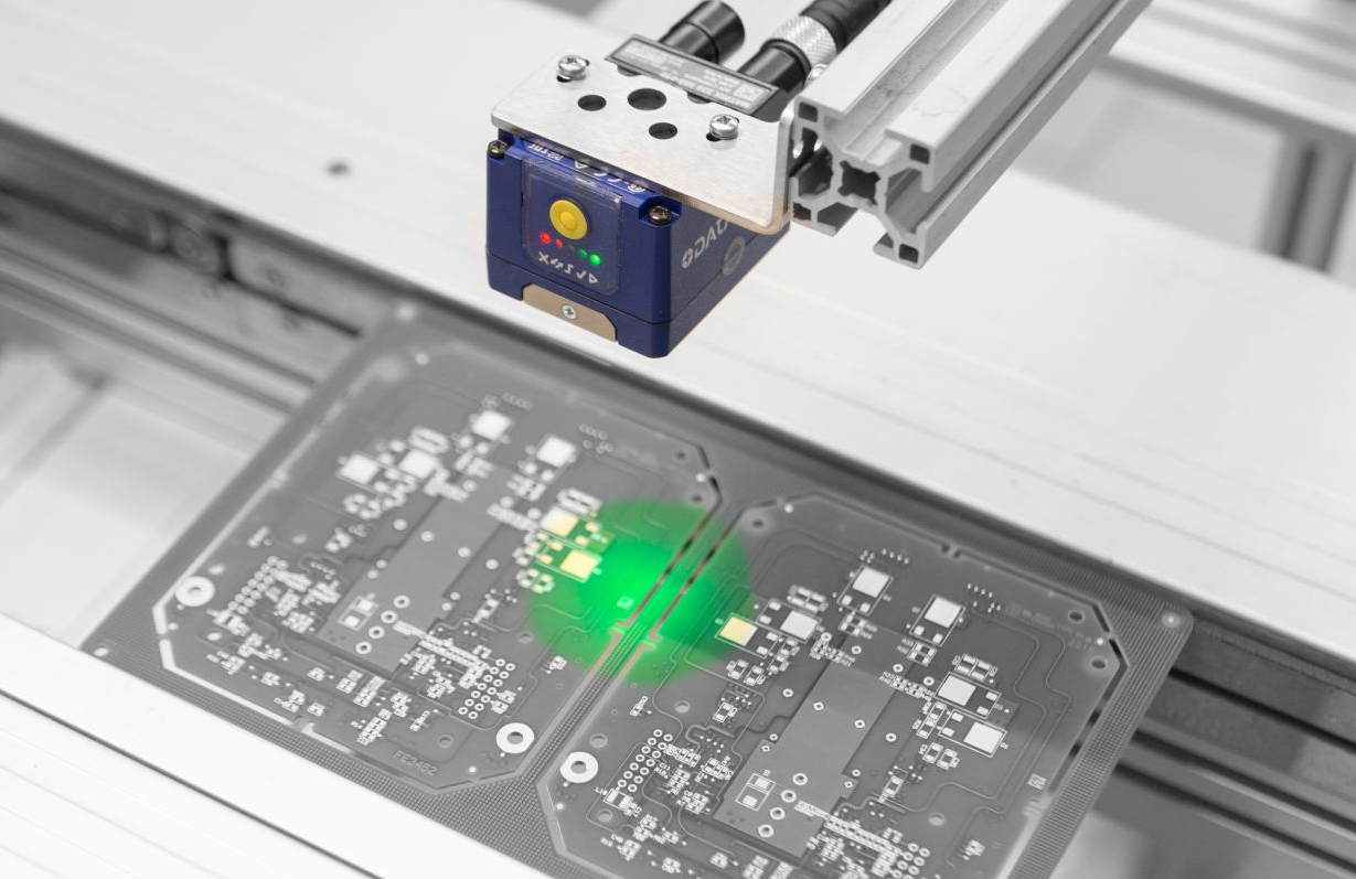 Máy quét Laser Datalogic Matrix 220 392-010 1.2MP (Thấu kính 7mm/ ánh sáng xanh/M12 17P + Ethernet)